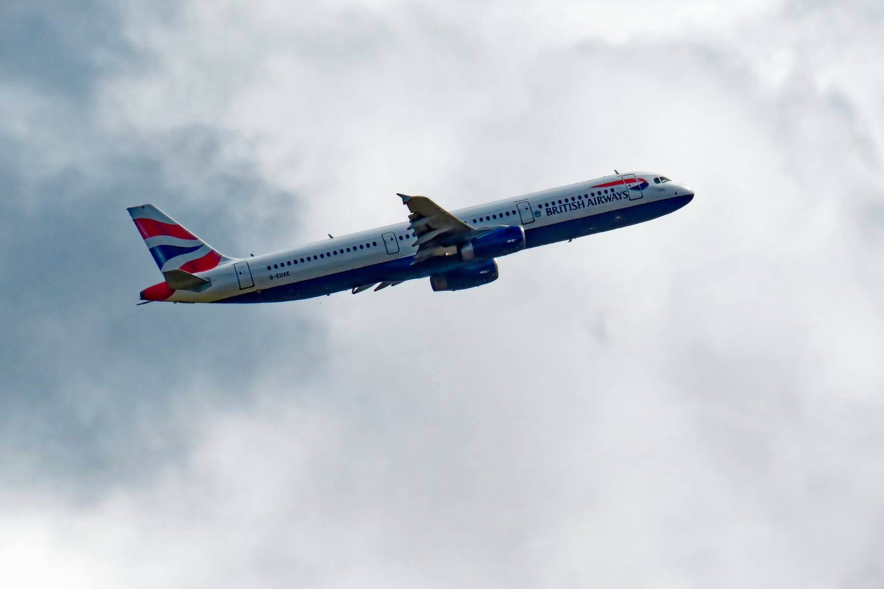 A British Airways Airbus A321 departing from Gatwick, one of the airlines at Gatwick